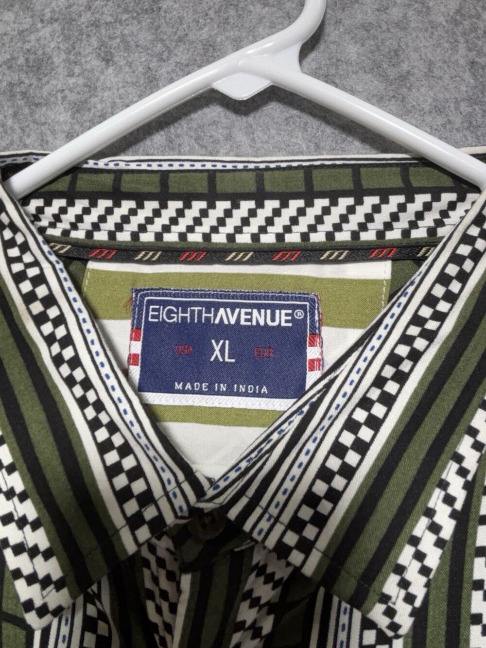 Eighth Avenue Mens XL Button Front Shirt Green Geometric Stripe Long Sleeve